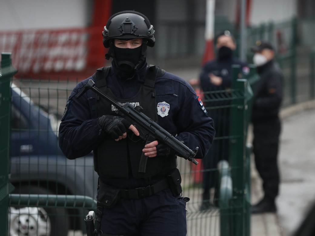 VELIKA AKCIJA POLICIJE U SRBIJI: MARAKANA pod blokadom, evo šta se trenutno dešava (FOTO/VIDEO) 