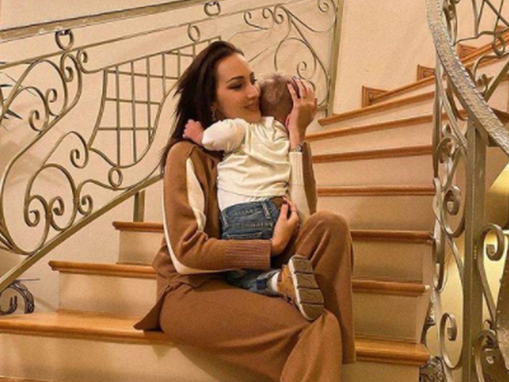  UŽIVAJU ZA SVE PARE: Prijovićka pokazala kako se Filip provodi sa sinom, pohvalila se i romantičnim poklonom! 