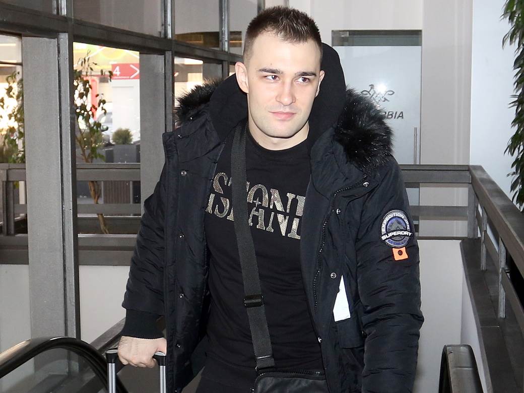  LETEO NEKOLIKO METARA: Dečka Rade Manojlović udarila kola dok je išao u prodavnicu - "Majka nije mog 