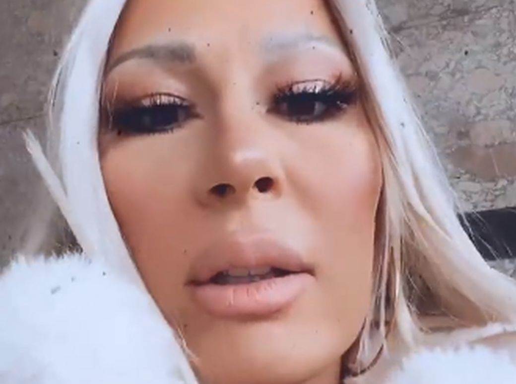  GOSPODIN SE NE JAVLJA POLA SATA, JA STOJIM! Vesna javno kritikovala Đoleta, poručila mu: "Čekam te kod kolima!" (VIDEO) 