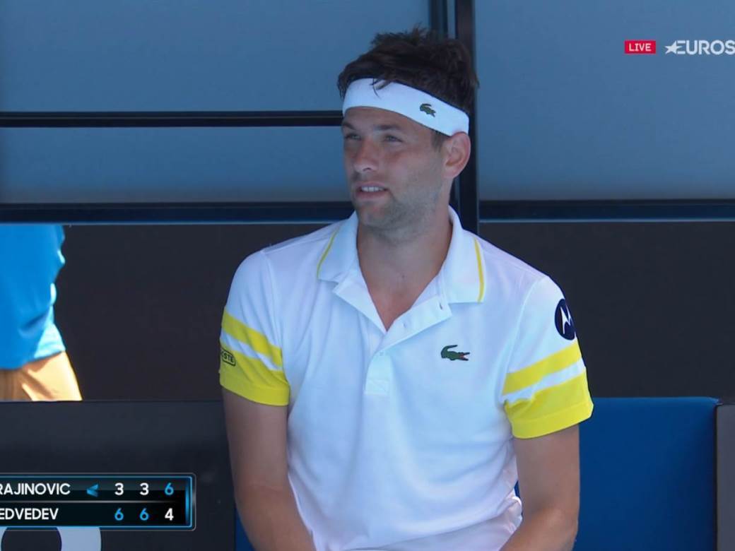  KRAJINOVIĆ ŠOKIRAN - DOBIO OPOMENU KAD SE VRATIO IZ TOALETA: Uopšte nisam znao za to pravilo! (VIDEO 