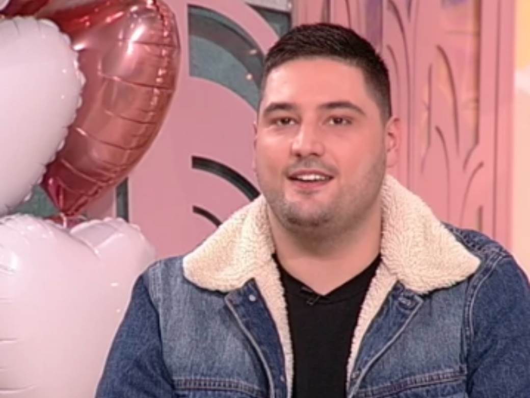  ŽENO MOJA NAJDRAŽA, SAMO TE JEDNO MOLIM: Pevač se javno obratio supruzi, svi zanemeli zbog njegovih  