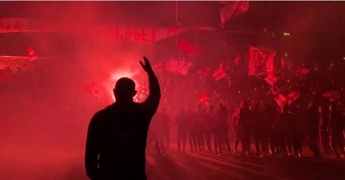  NA ZVEZDINOM STADIONU EKSPLOZIJE I DETONACIJE: Navijačima zabranjeno na utakmicu, pa su došli na trening pred Milan! 