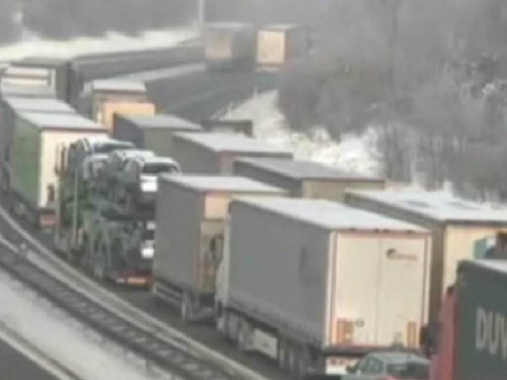  MUKE NA NJEMAČKOJ GRANICI: Vozači kamiona se smrzavali satima - konačno nastavili dalje, ali problem 