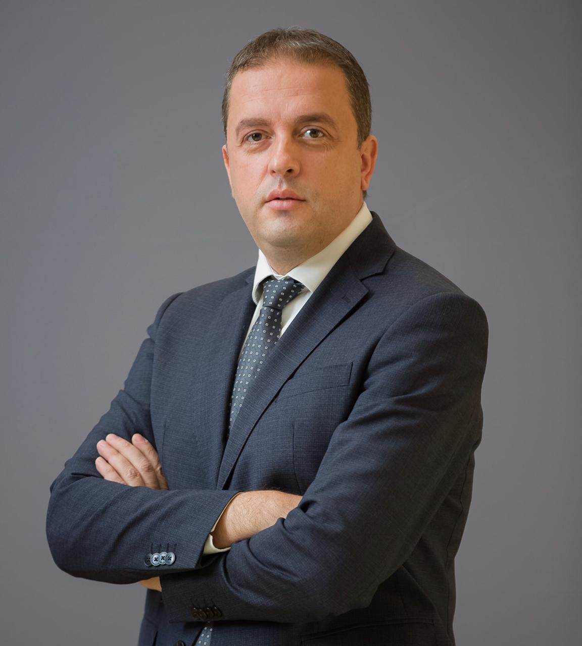  Fatić: Sramno nadmetanje raznih nivoa vlasti u populizmu građane košta zdravlja 