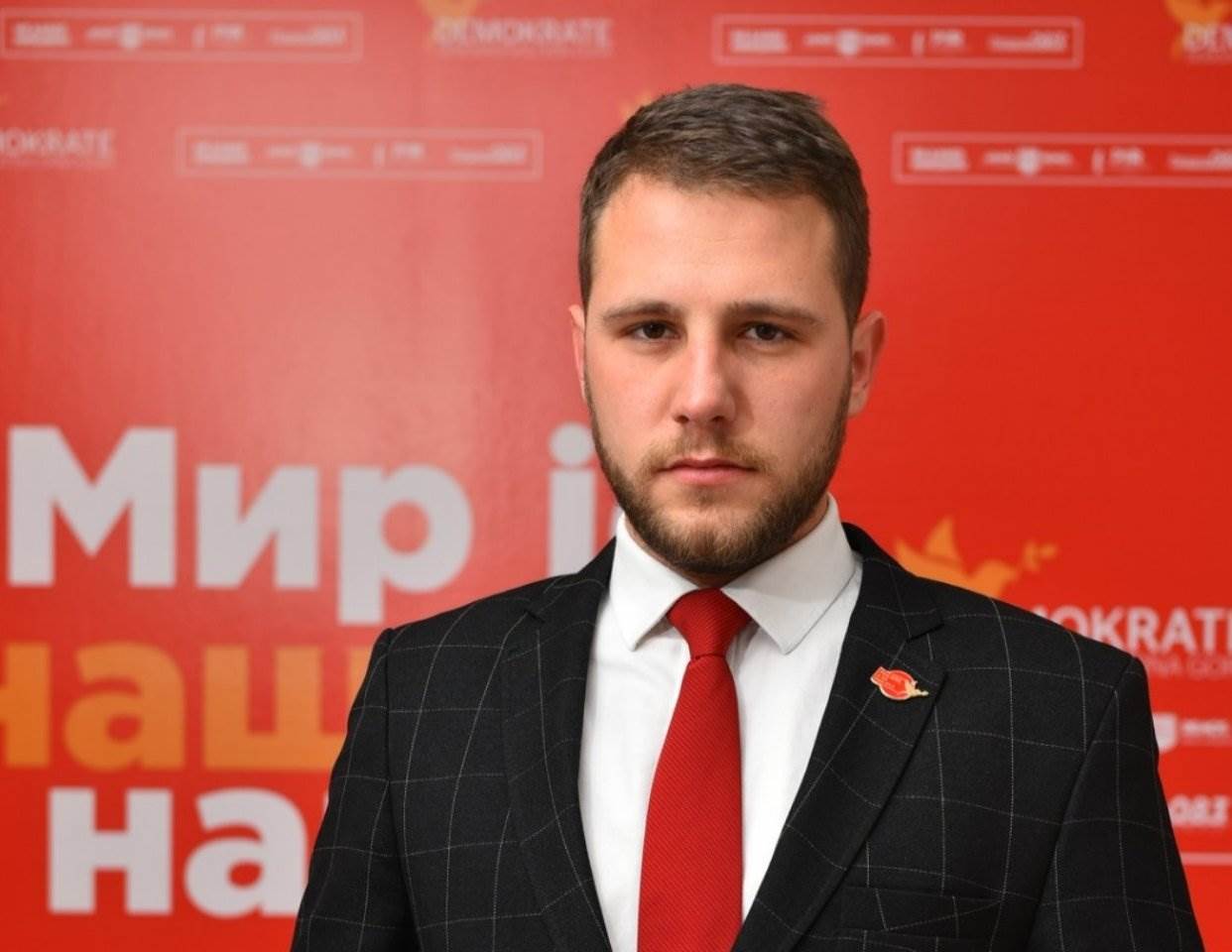  Demokrate Nikšić: Simović o trošku građana svaki dan na posao dolazi iz Podgorice 