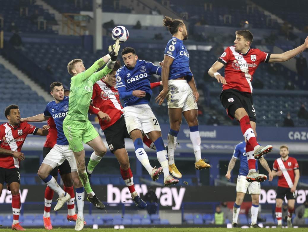  ANĆELOTI VODI EVERTON U LIGU ŠAMPIONA 