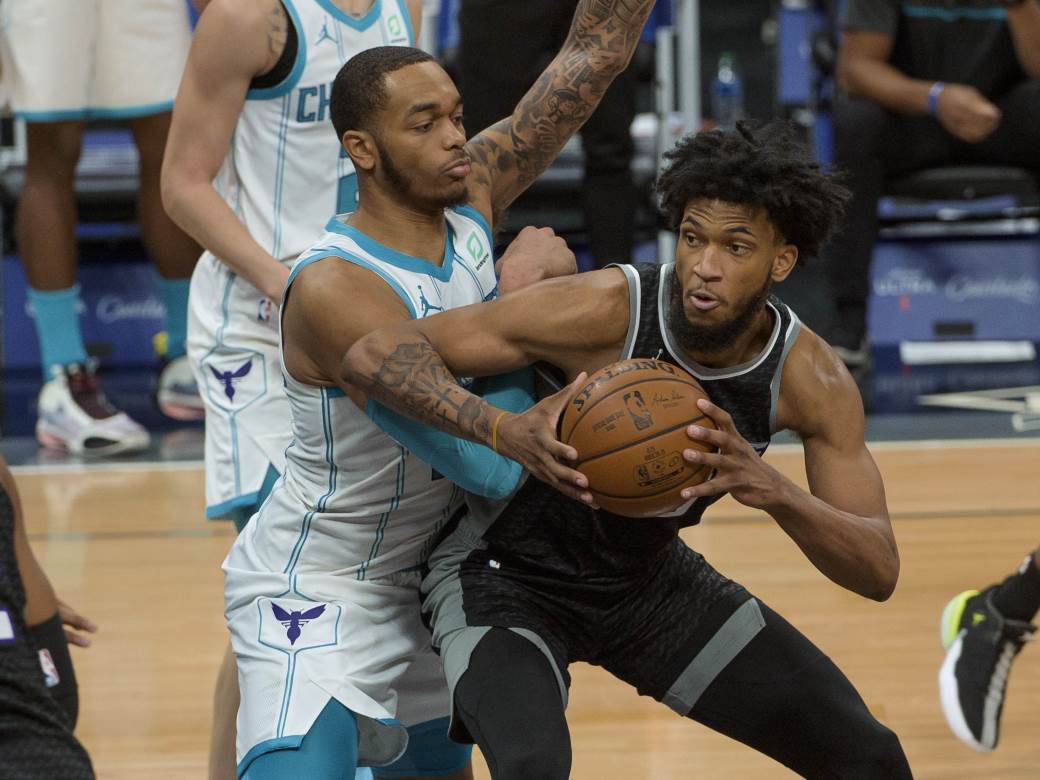  /sakramento-kings-nba-hornets-izgubljen-mec 