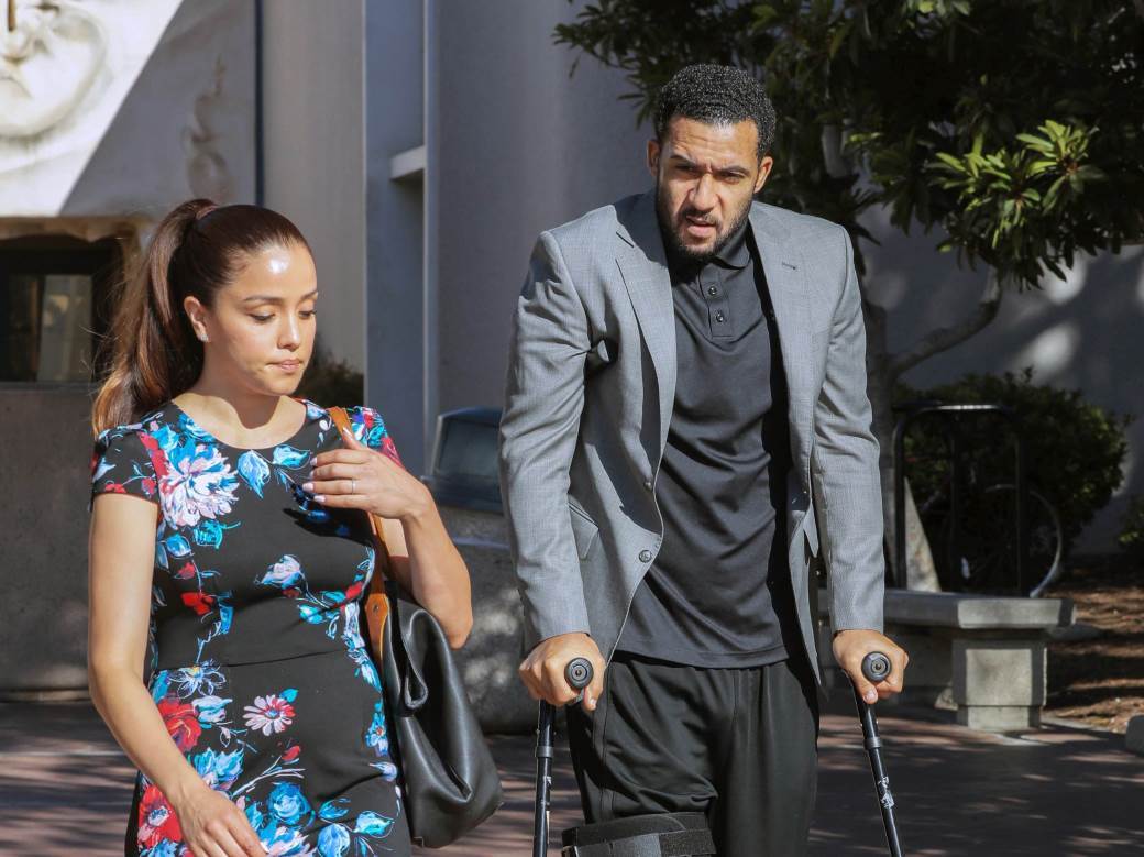  BIVŠA NFL ZVEZDA ROBIJA ZBOG PET SILOVANJA 