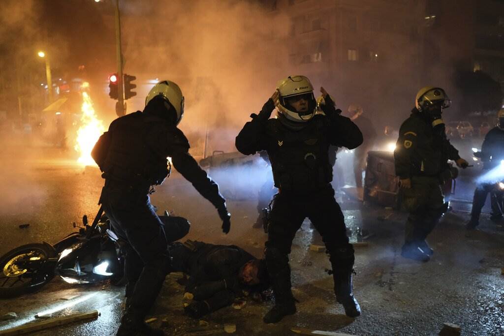  protest u atini nemiri foto 