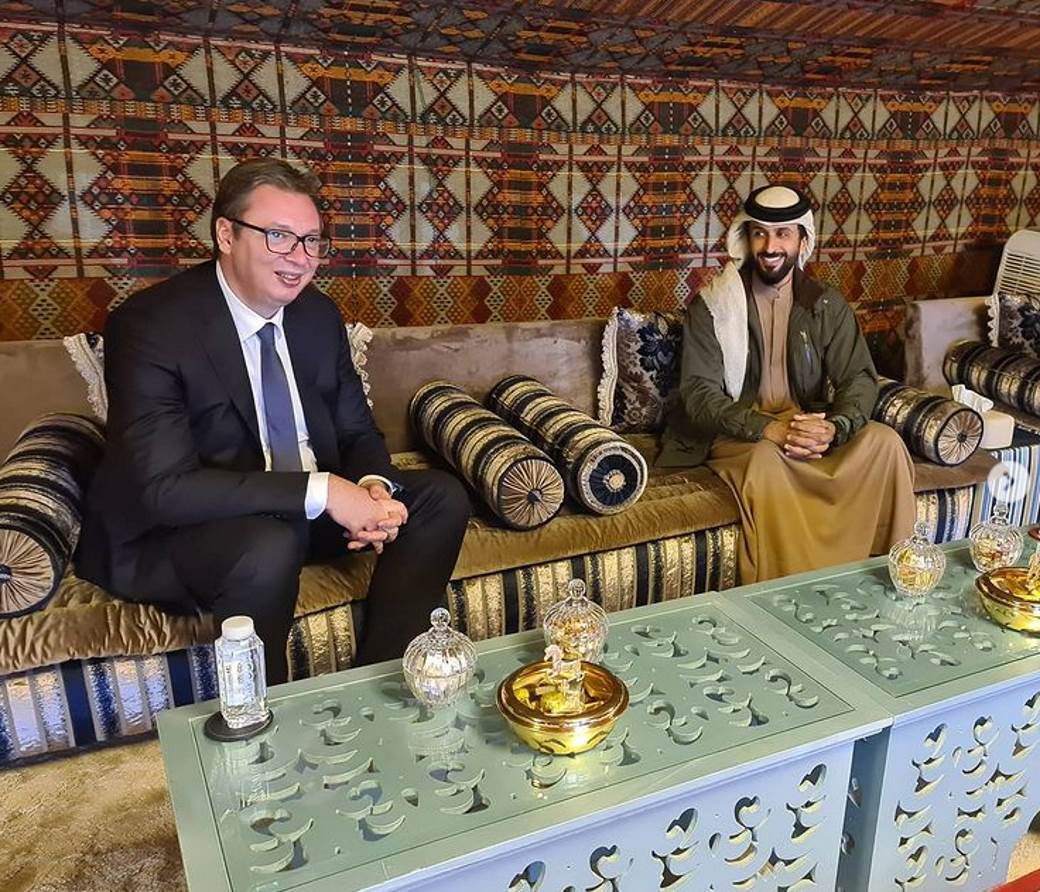  vucic probao kamilje meso 