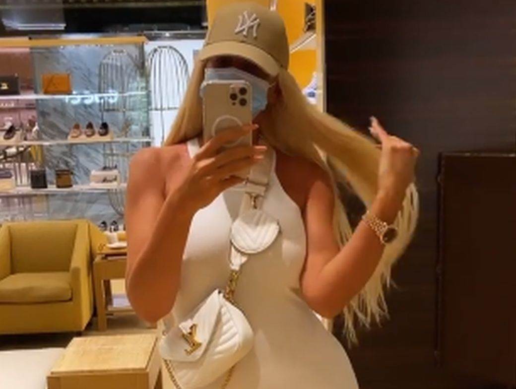  NIKAD BLIŽE KAMERI I NIKAD VIŠE NIJE POKAZALA: Karleušine "prljave" fotke iz Dubaija 