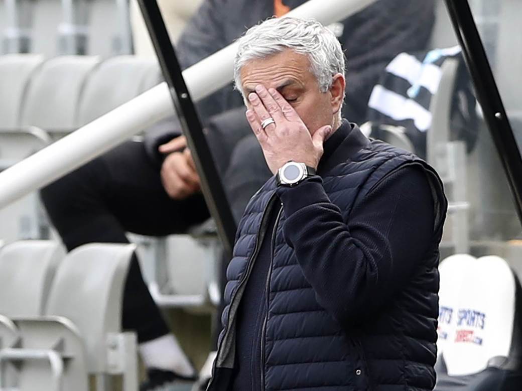  murinjo dobio otkaz totenhem 