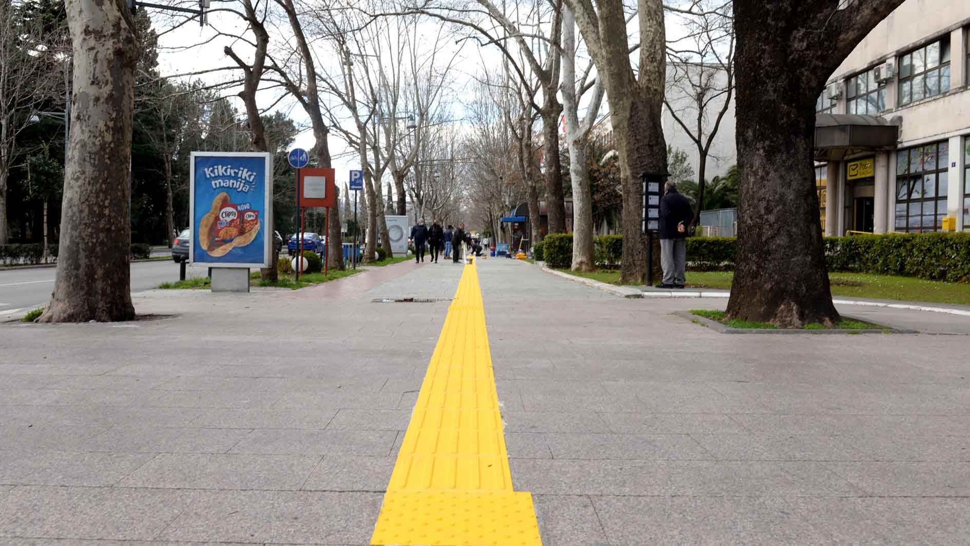  ZAVRŠENA PRVA FAZA UGRADNJE TAKTILNIH STAZA (FOTO) 