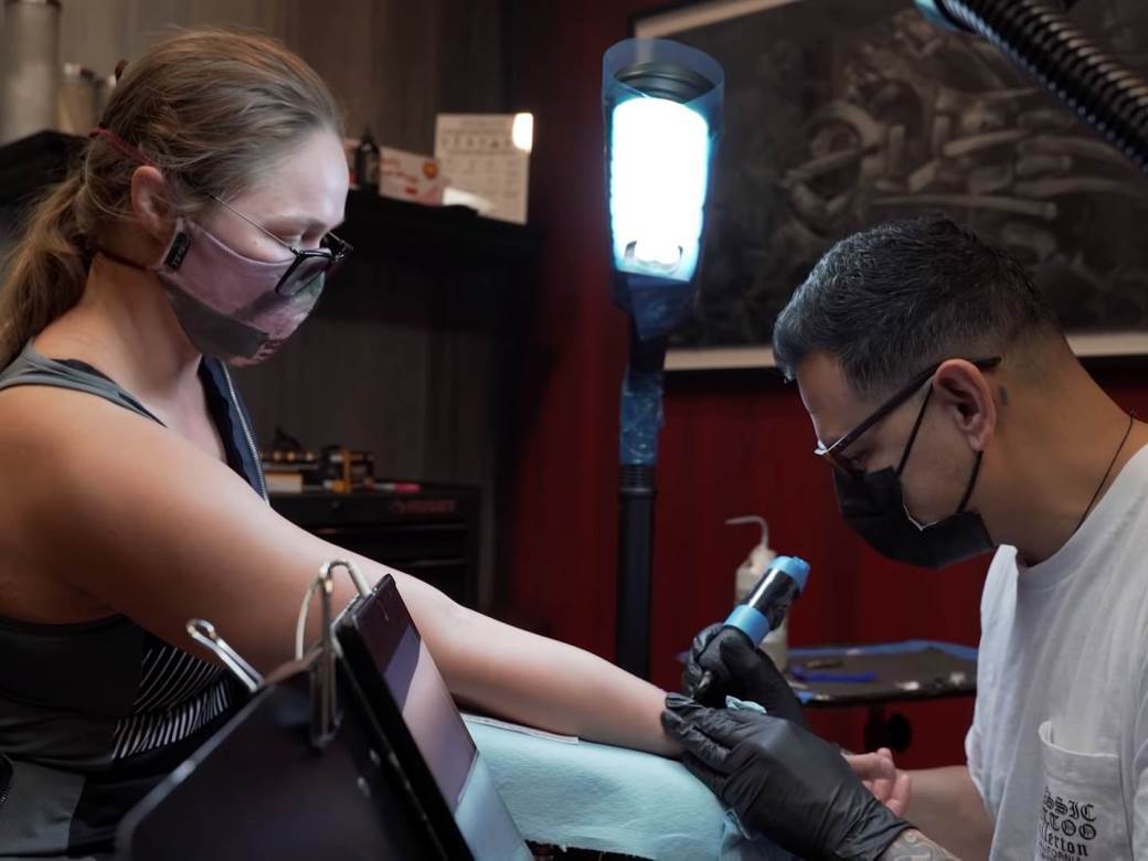 Ronda Rauzi mma zvijeda tetoviranje 