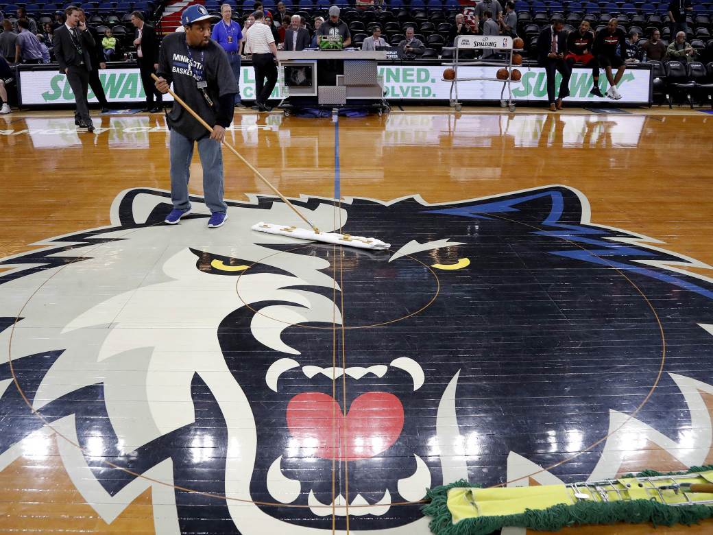  minesota odlozila utakmice zbog ubistva 