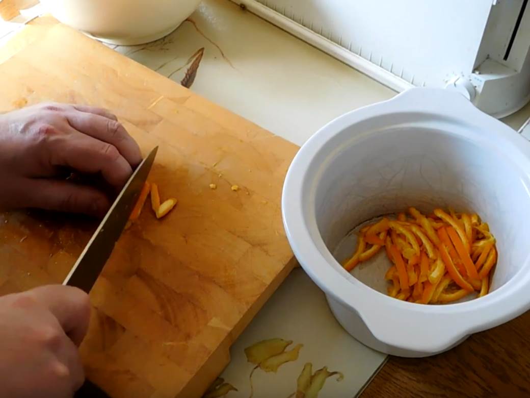  čišćenje pomoću narandžine kore  