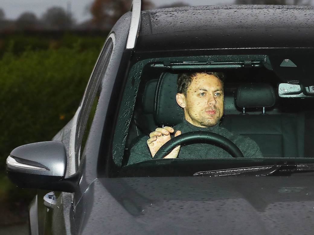  nemanja matic sprijecio upad navijaca  