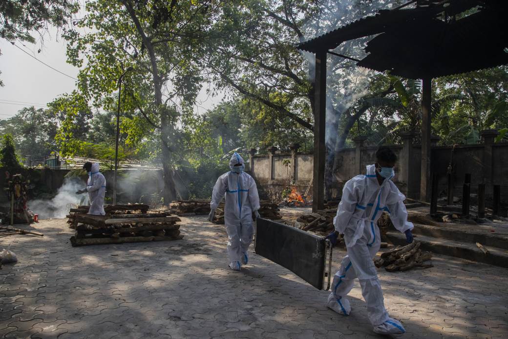  indija pretvorila koronu u boginju 