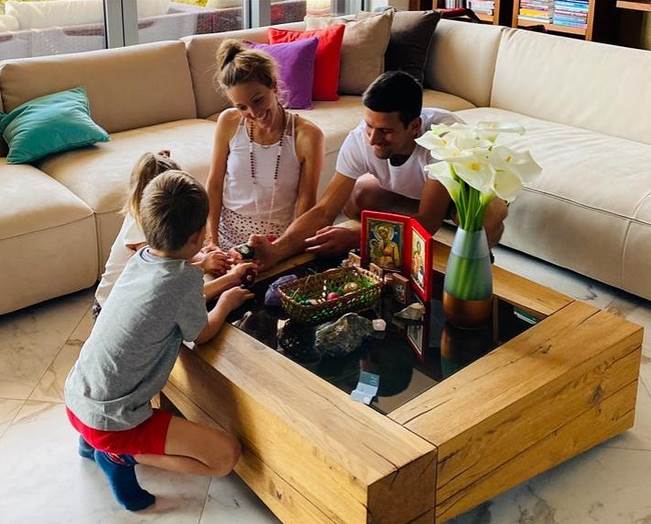  novak djokovic porodica uskrs 