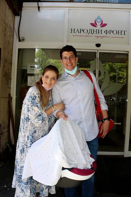  nina jankovic izasla iz porodilista 