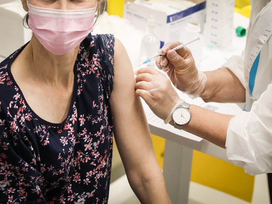  crna gora broj vakcinisanih 