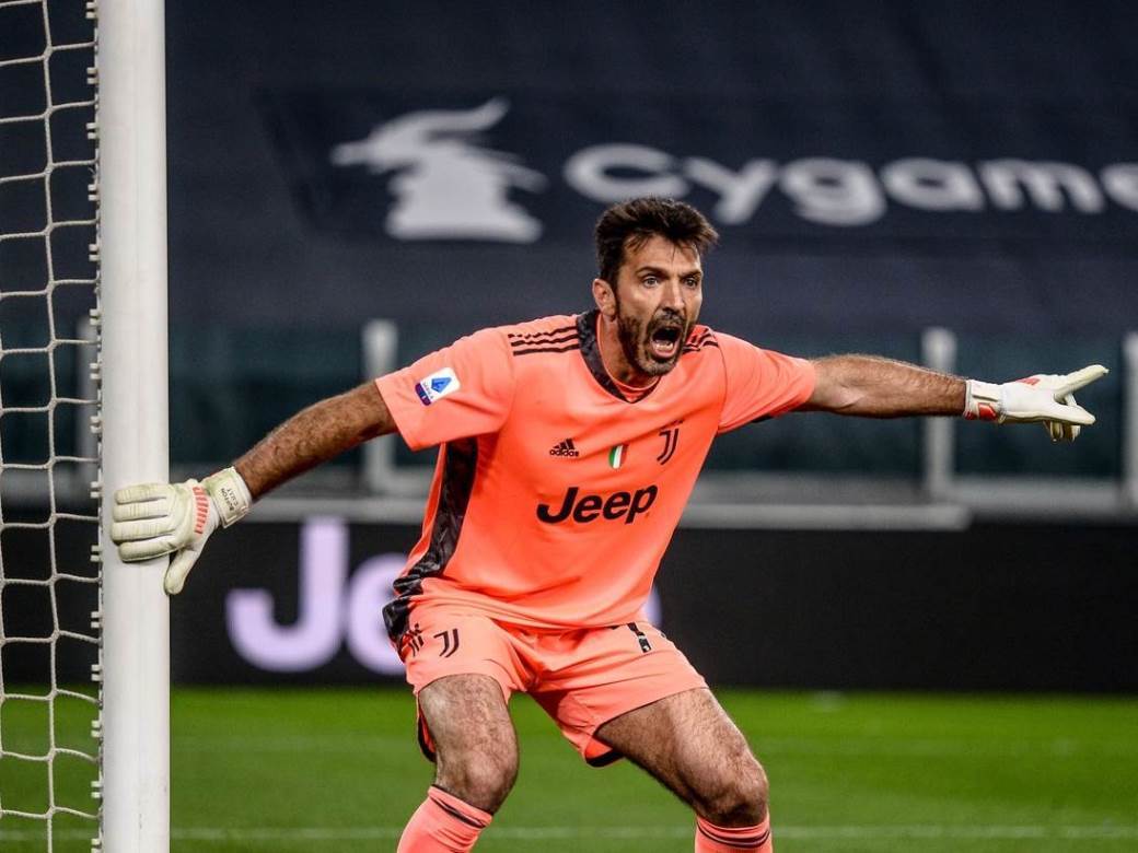  bufon napusta juventus 