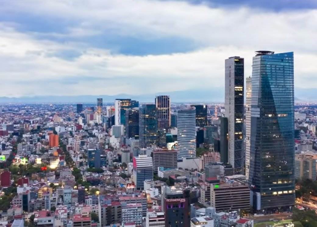  Mladi širom Meksika na ulicama: sukobi s policijom, napadnuta palata predsjednice 