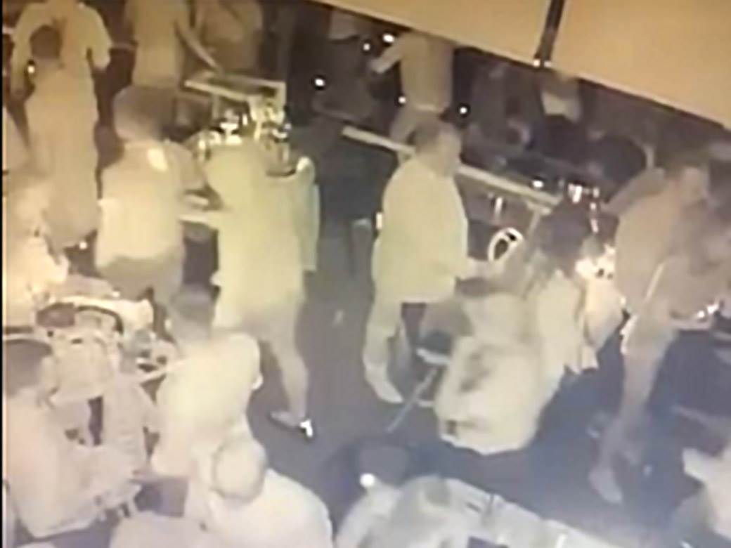  snimak tuce u beton hali 