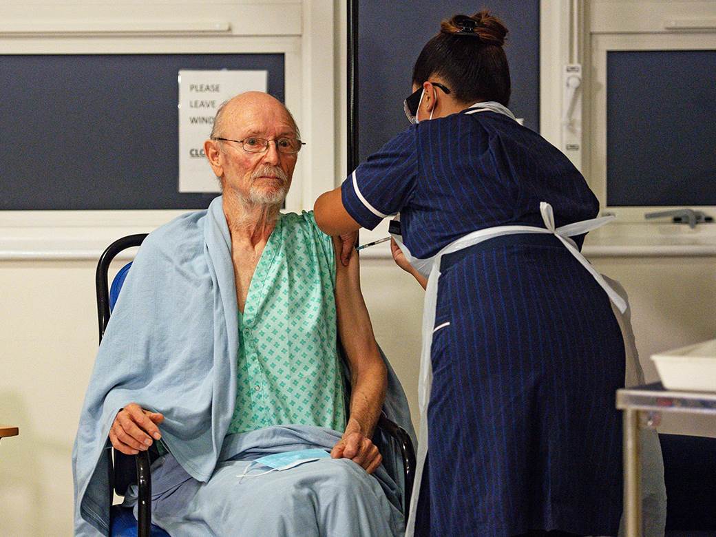  preminuo prvi covjek koji je primio fajzer vakcinu 