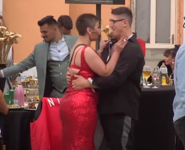  miljana kulic kupila kucu i apartmane na zlatiboru 