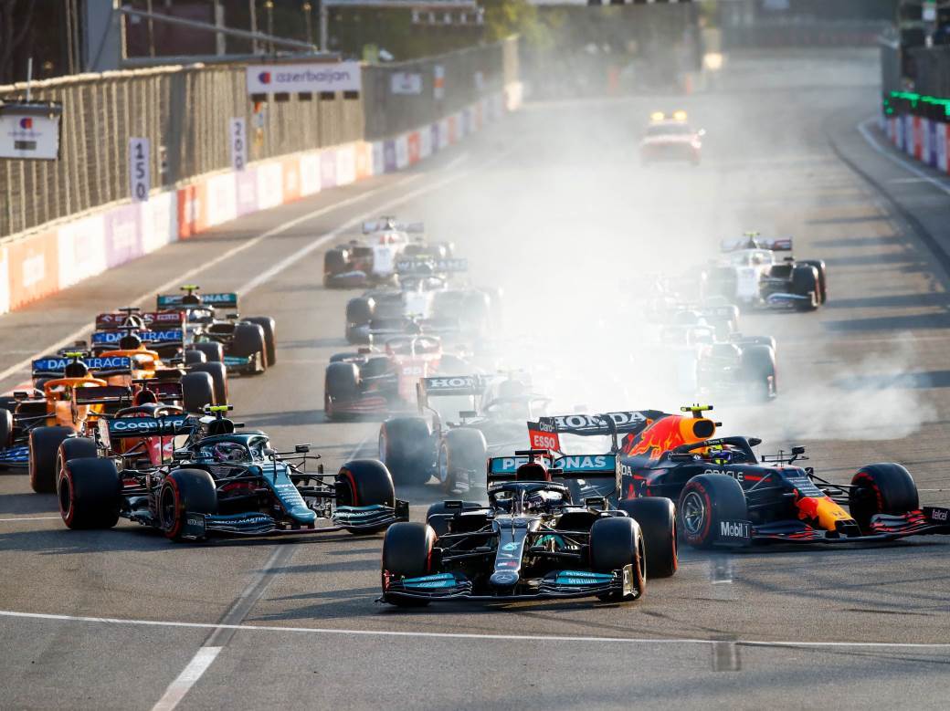  luis hamilton pogrijesio na trci u bakuu 