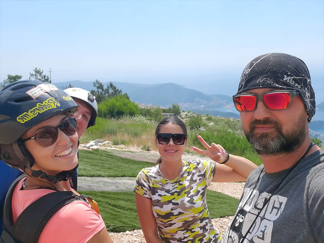  skakanje paraglajdingom budva 