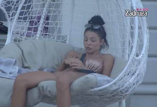  maja trazi od janjusa silikone  