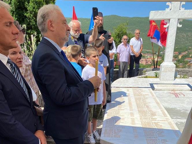  krivokapic prisustvovao liturgiji 