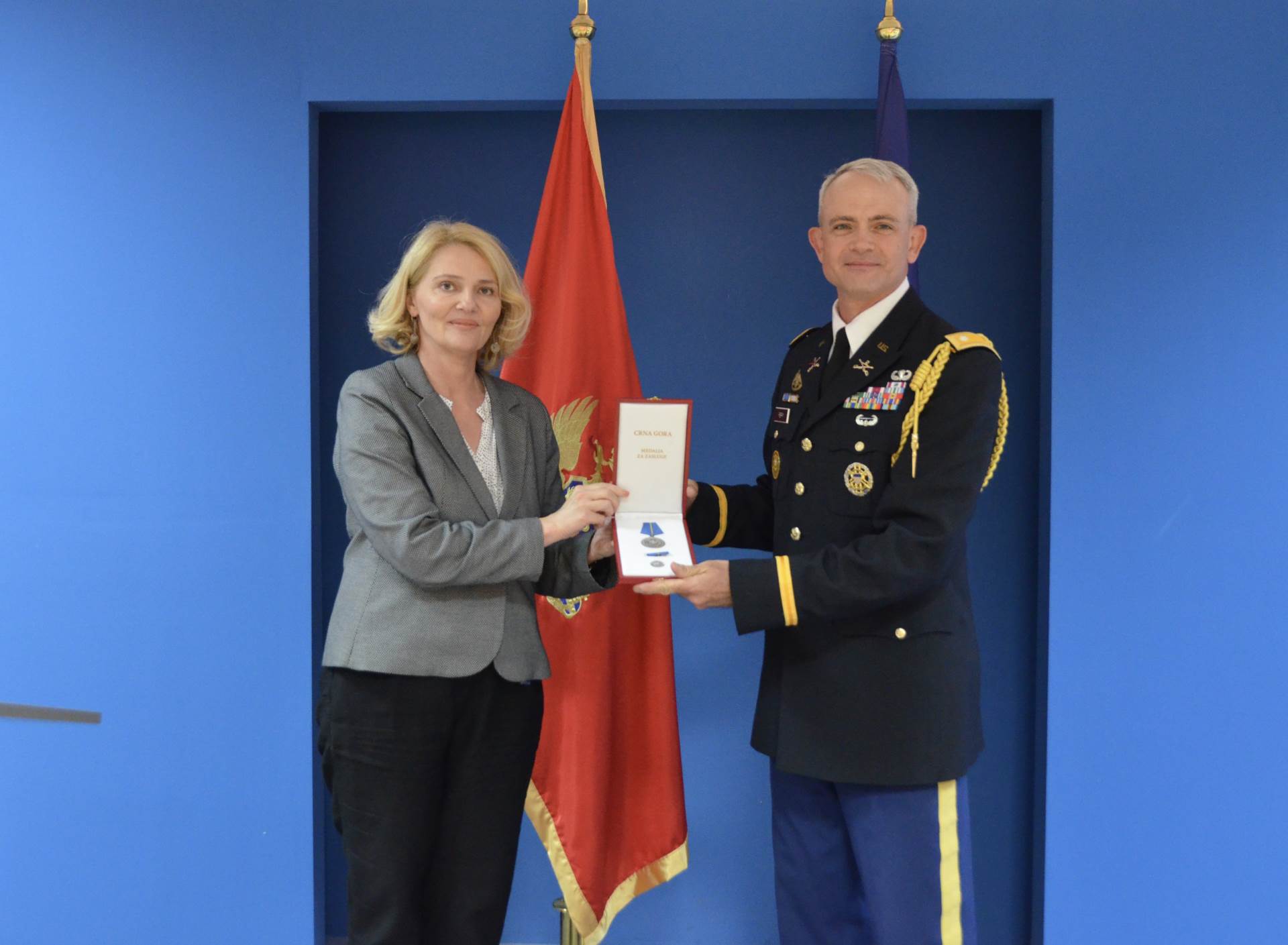  robert peri odlikovan  