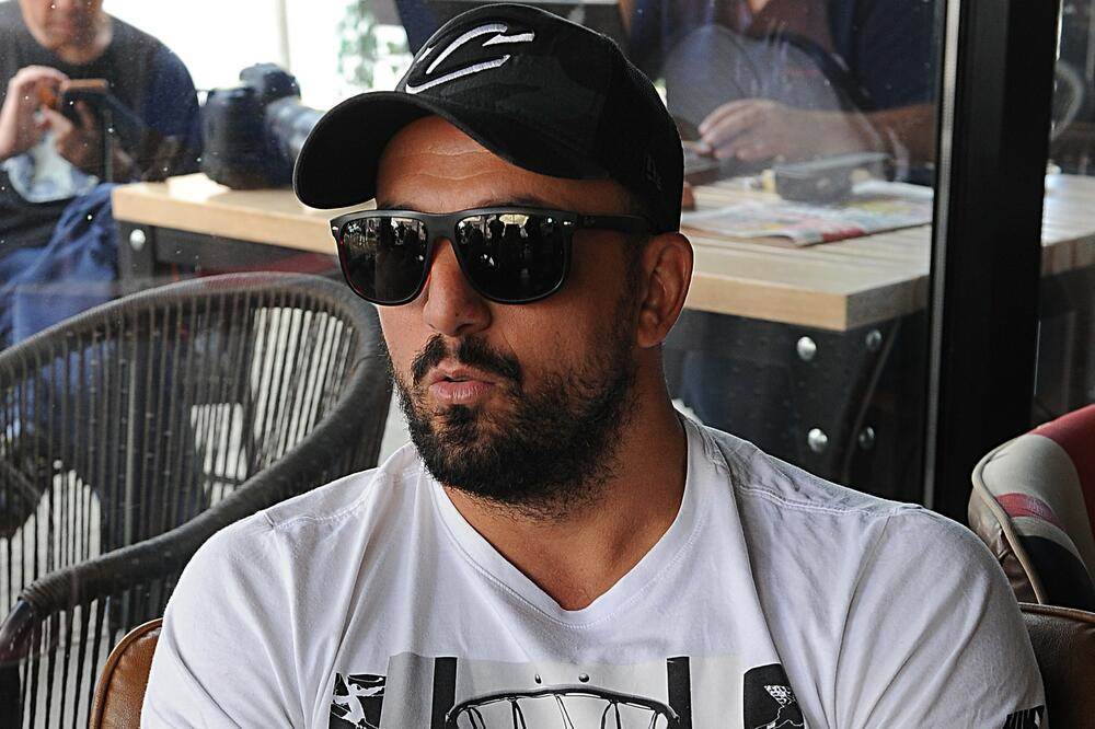  "Naći će se neki gluplji": Isprozivao Jovanu Jeremić, pa spomenuo njen raskid sa Draganom 