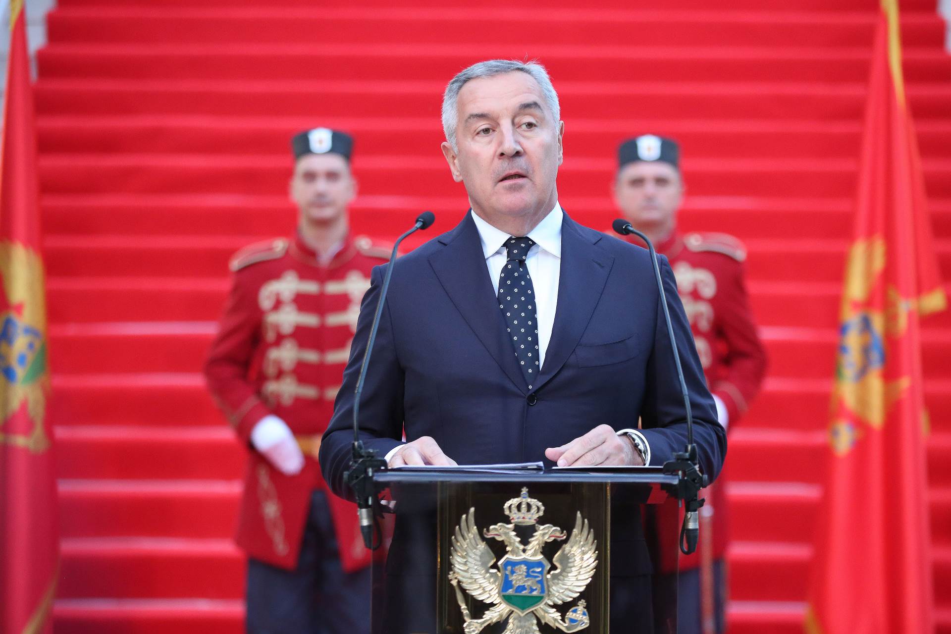  dukanovic donio ukaz o opozivu vucinica 