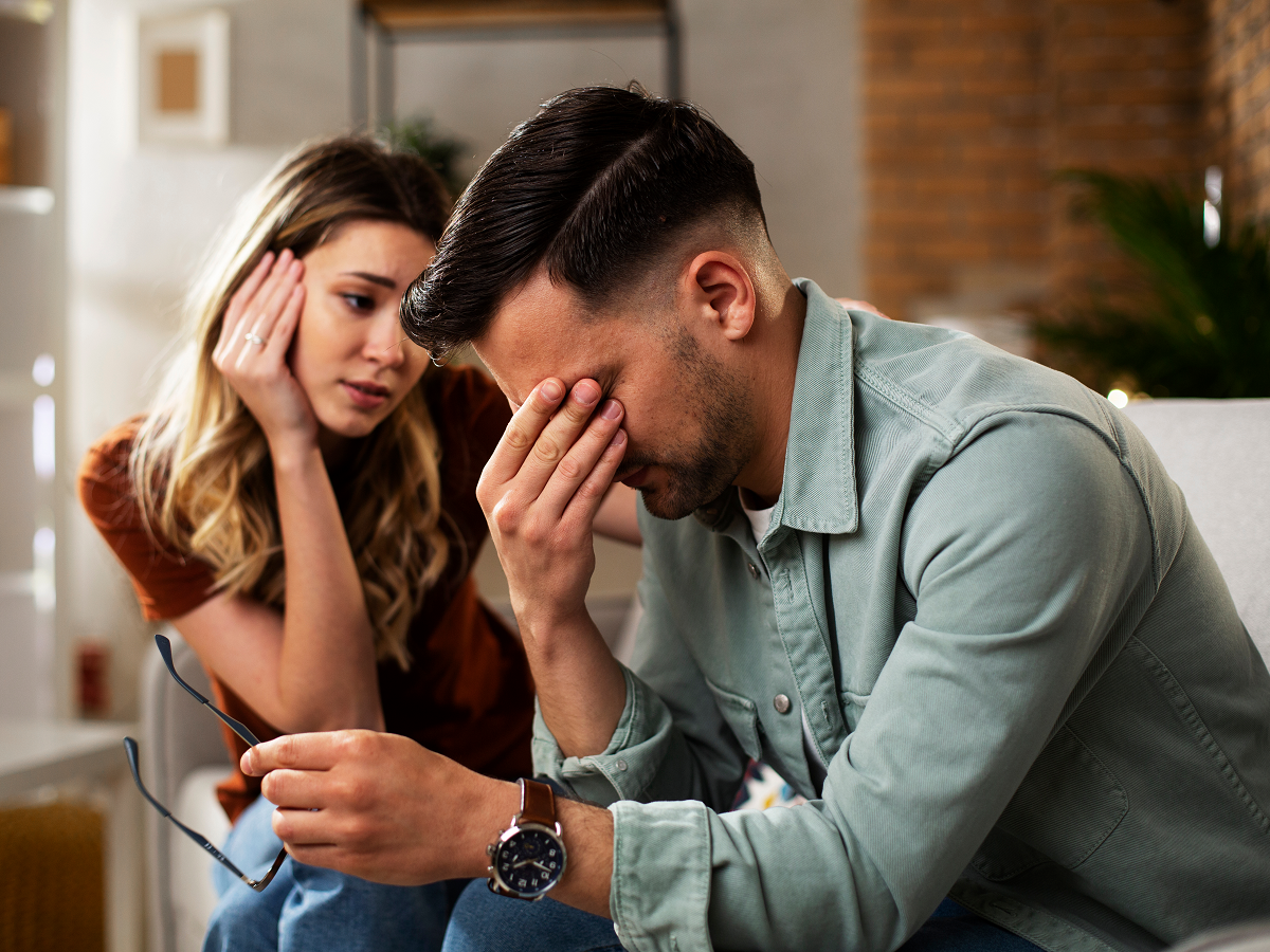  djevojku ostavio decko zbog novogodisnjeg poklona 