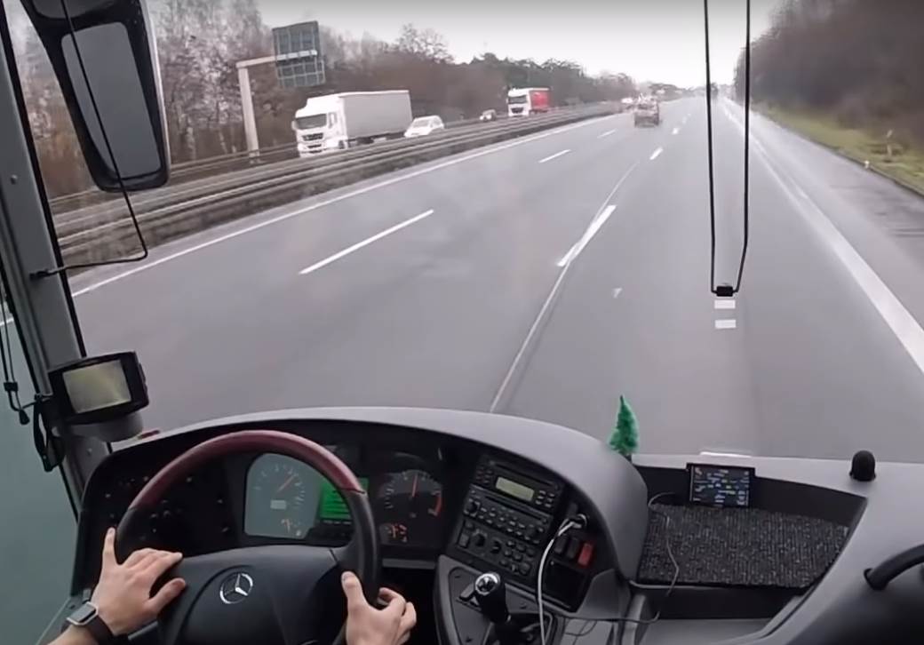  Atubouska vožnja za đake od Zete do Podgorice 