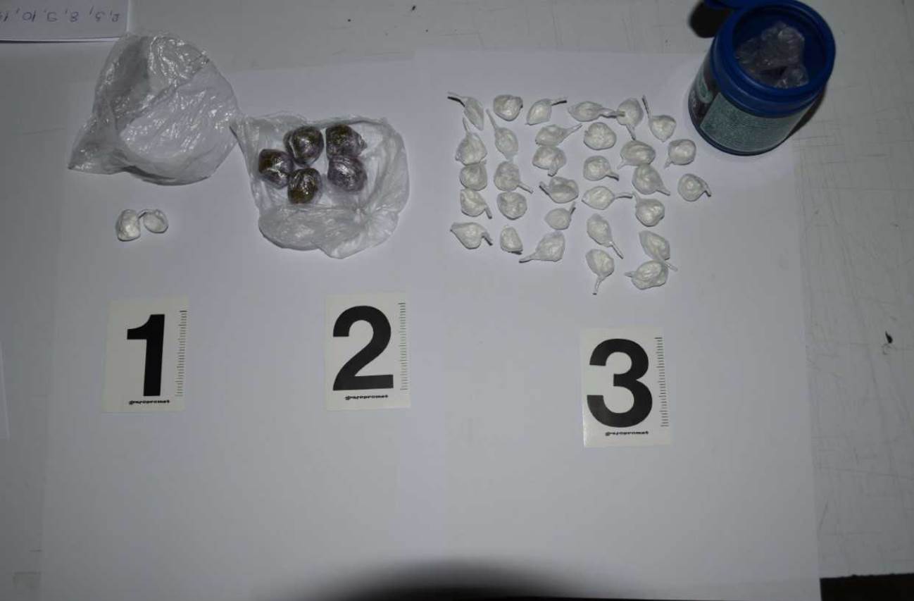  Pronađen kokain i marihuana, uhapšena jedna osoba 