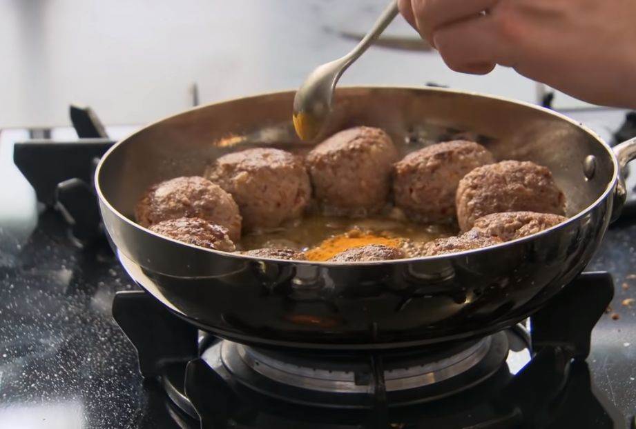  recept ćufte u paradajz sosu 