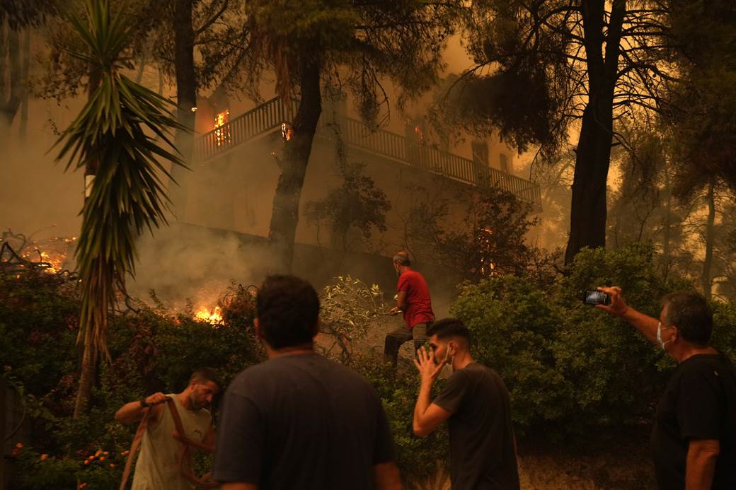  požari u grčkoj vatrena stihija zahvatila i kuce 