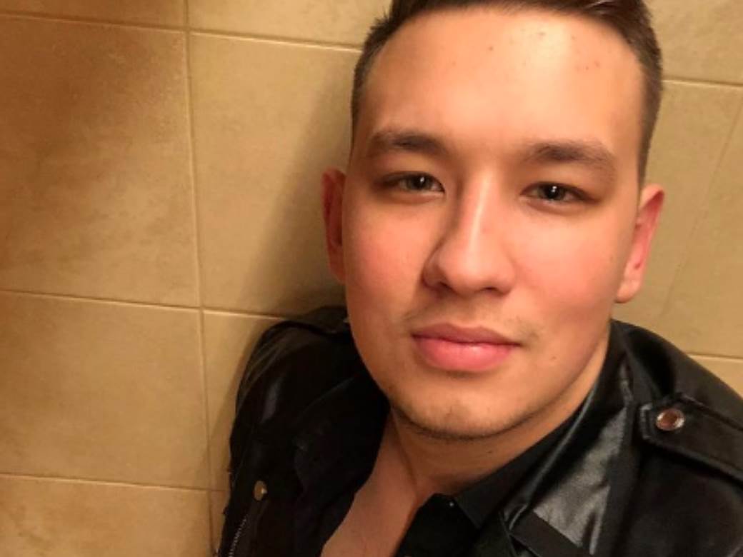  uros zivkovic devojkama porucio da idu na selo a da puste G klase 