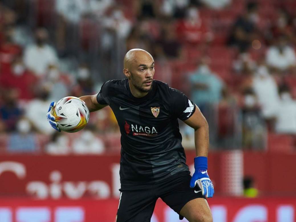  marko dmitrovic sevilja pocetak la lige 