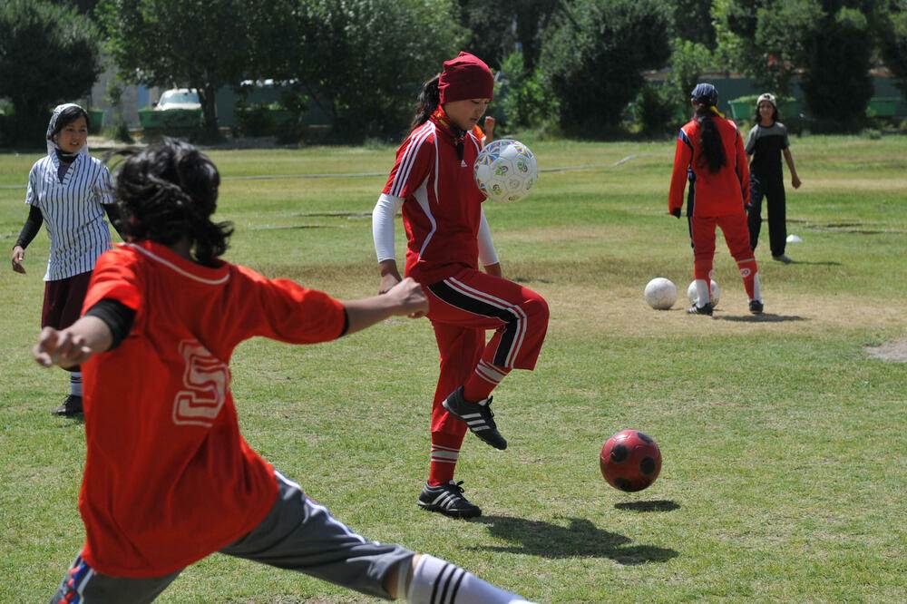  uplakane fudbalerke avganistana  