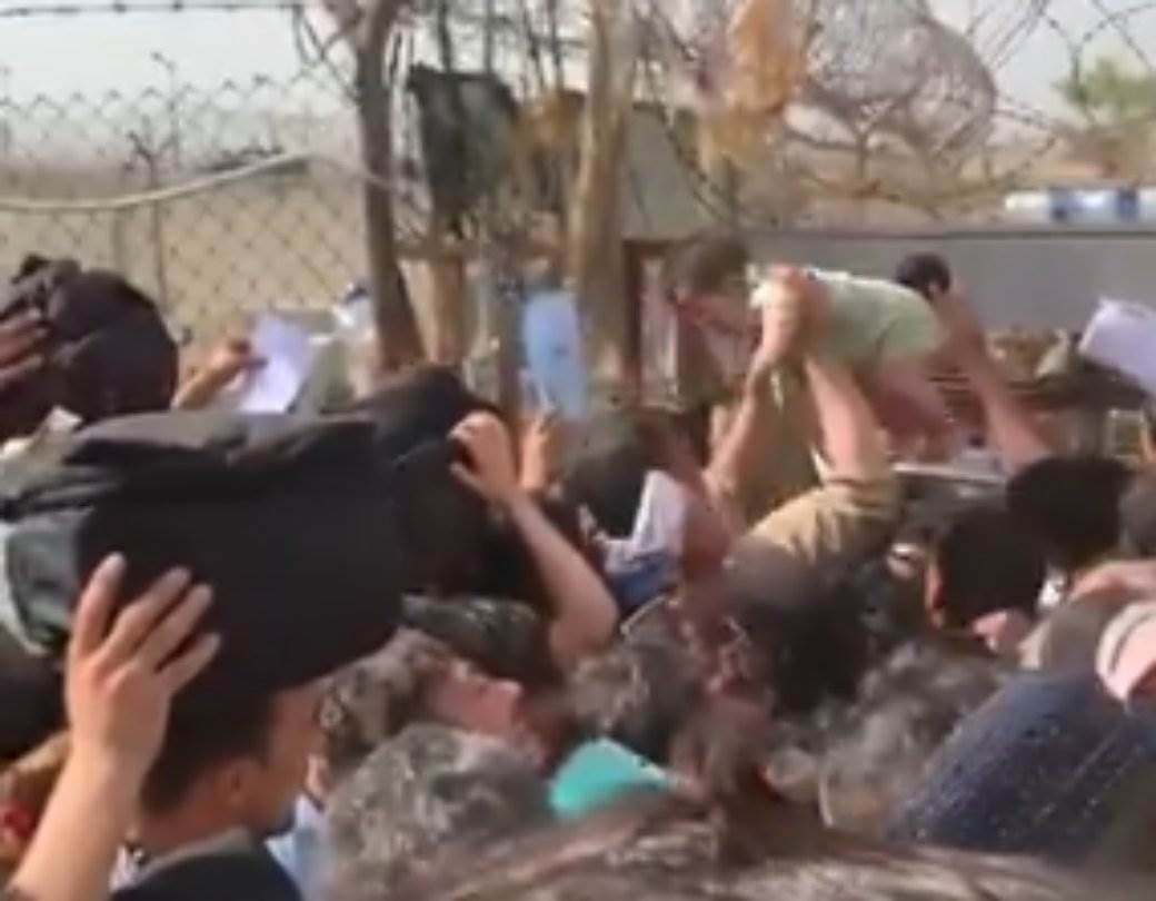  avganistan talibani majke bacele bebe na bodljikavu zicu 