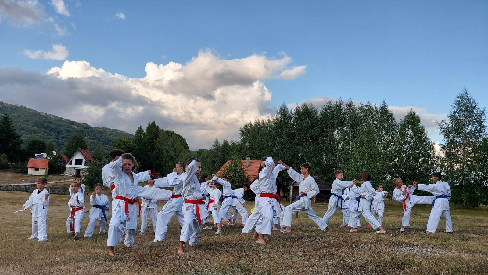  karate klub iskra kamp etno selo montenegro 