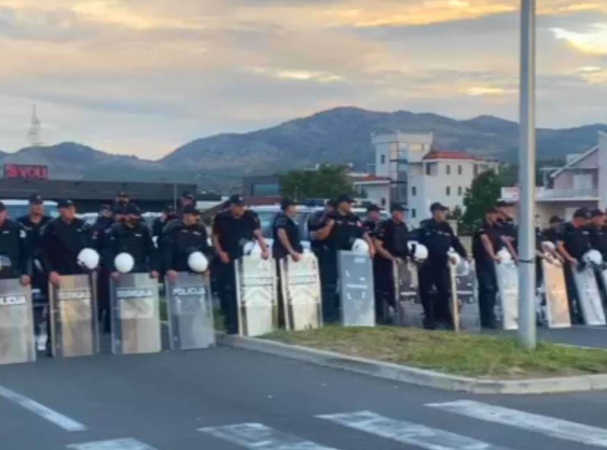  Sindikat policije o nemirima na cetinju 