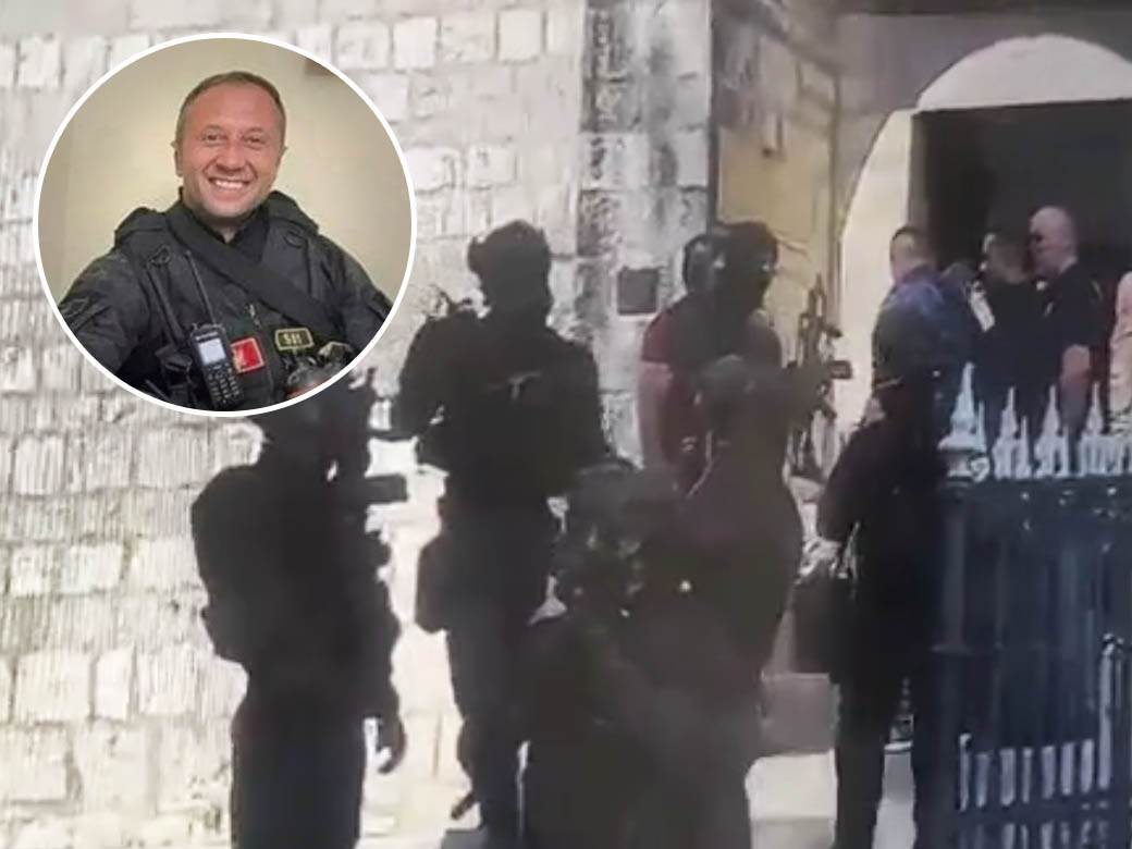  specijalac petar knezevic kod cetinjskog manastira 